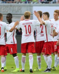  莱比锡红牛主场大胜柏林联合稳居前三甲  