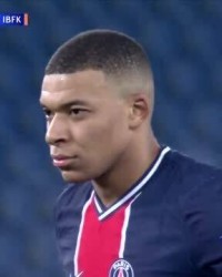  姆巴佩戴帽助巴黎大胜 主教练赛后盛赞其状态  