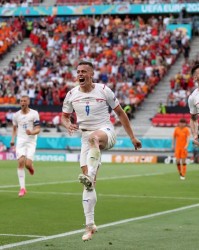  朗斯铁卫乌龙球葬送关键战役  