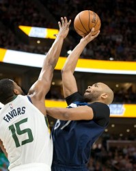  戈贝尔两双封盖盛宴森林狼主场完封火箭稳固排名