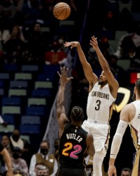  麦科勒姆准绝杀鹈鹕一分险胜公牛收获三连胜  