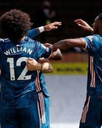  佛罗伦萨新援闪光，冈萨雷斯首秀造三球  