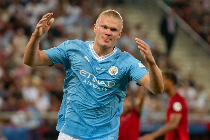  哈兰德戴帽曼城横扫布莱顿  