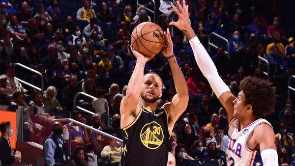  库里三分雨浇灭热火连胜势头  