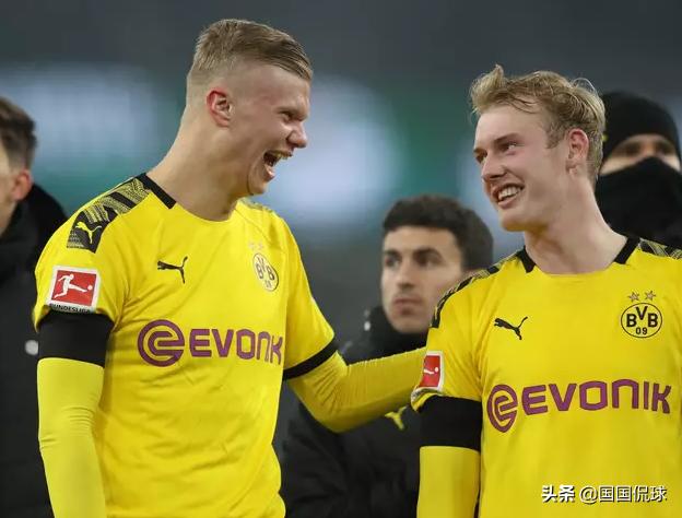  多特蒙德新星哈兰德蝉联月度最佳球员  