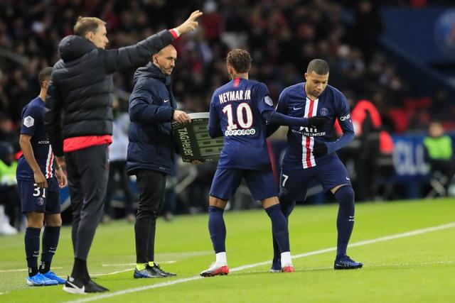  巴黎姆巴佩双响炮助球队主场大胜朗斯